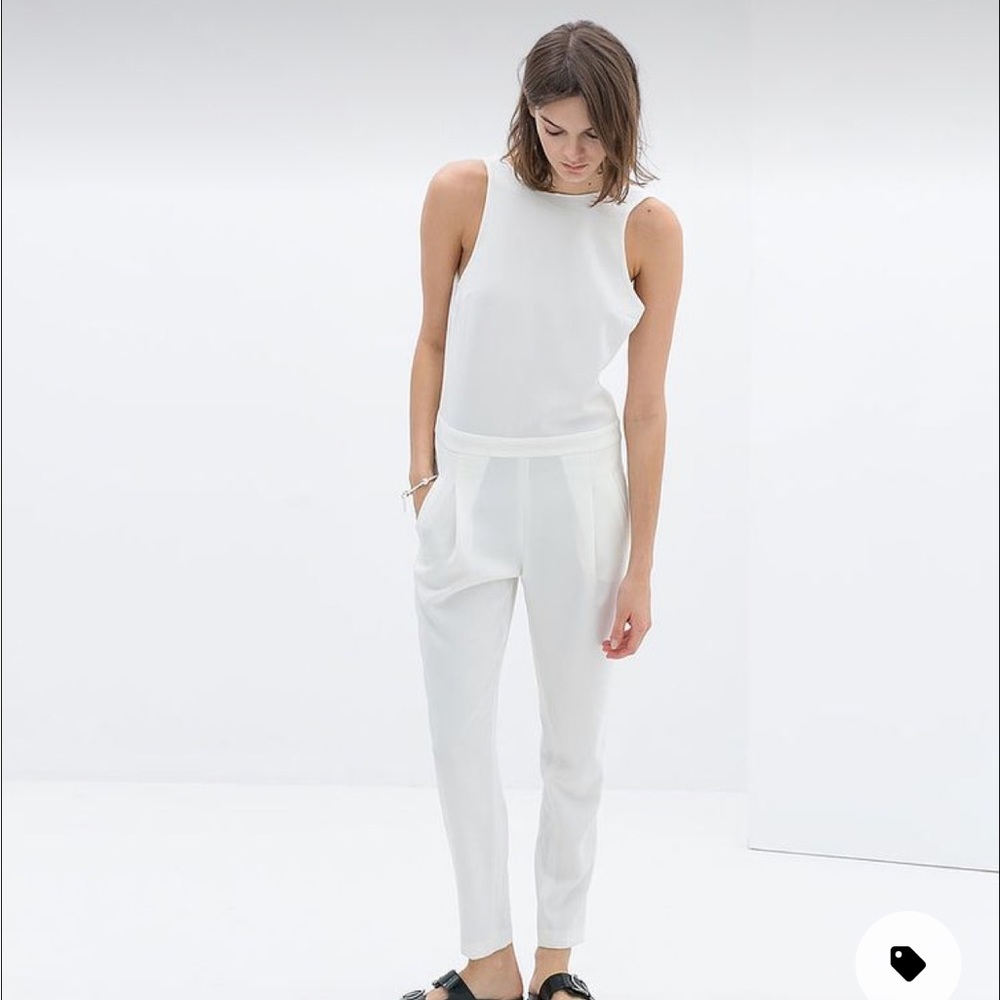 Zara backless white jumpsuit. Perfect for spring/summer. Size XS . Worn once